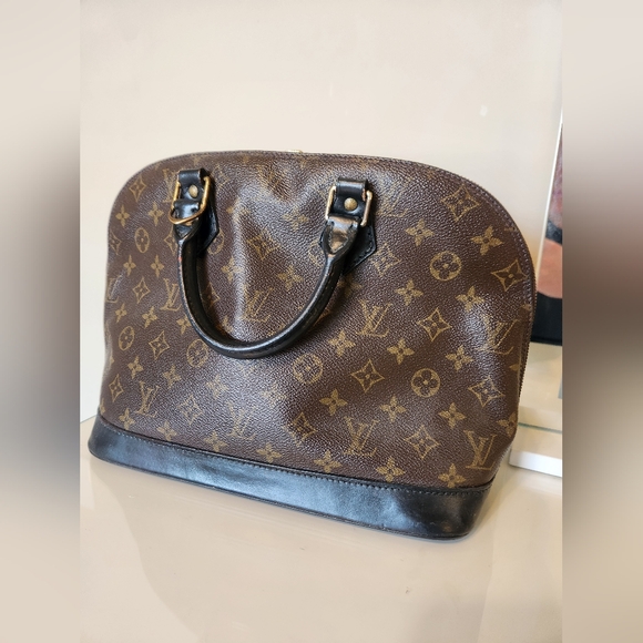 Authentic Louis Vuitton Alma Vintage 1996 - Picture 3 of 14